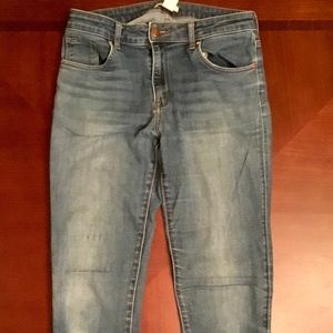Women’s skinny medium wash H&M stretch jeans/ sz 8